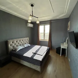 Maria-luiza's Cozy Sofia